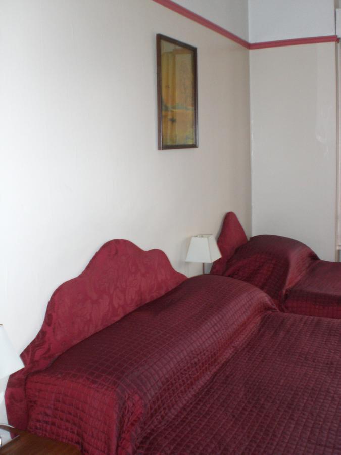 Melville Lodge Gatwick Horley Zimmer foto